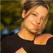 Hola me llamo Paula y se me dan muy bien los niños y me encanta enseñarles